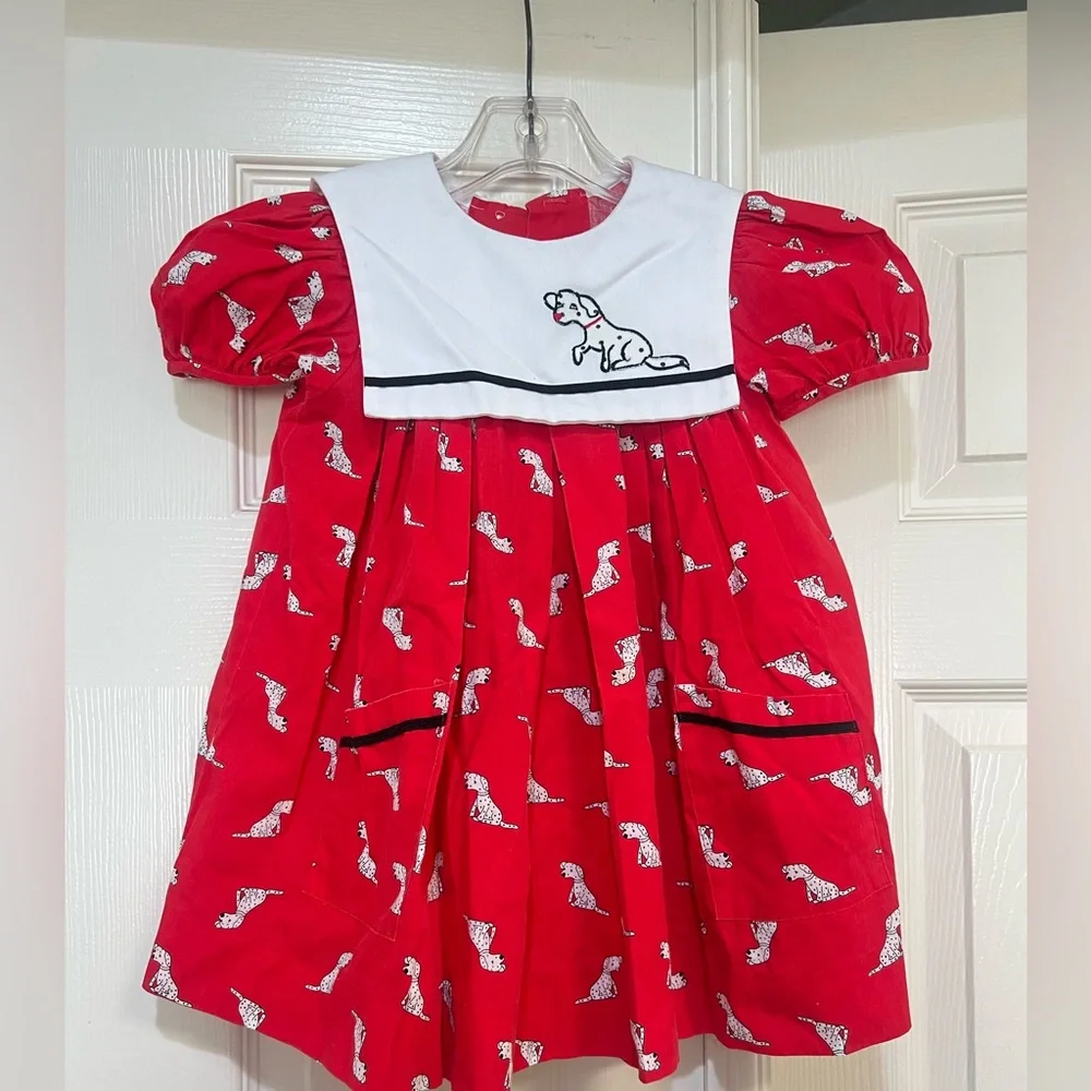 VNTG Girl's Dorissa II 80s Dogs All Over Print Red Dress Cape Size‎ 4T Holiday